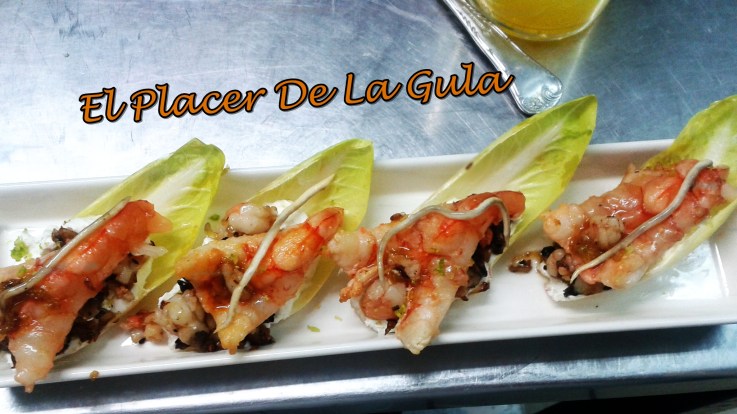 ENDIVIA CON LANGOSTINOS A LA LIMA